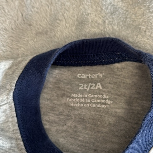 Disney and Carter's - 2 piece  toddler summer set. Size 2T - Picture 3 of 7